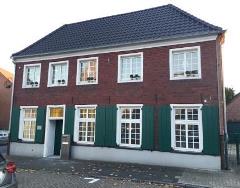 Foto zeigt das Gebäude des Jobcenters Kreis Wesel in der Markstraße in Hamminkeln